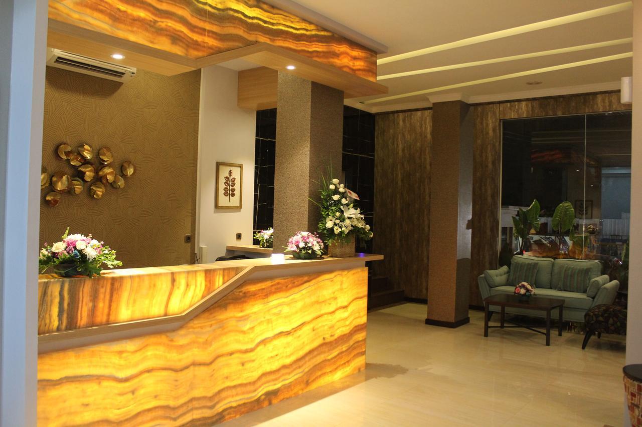 Fontana Hotel Джакарта Экстерьер фото